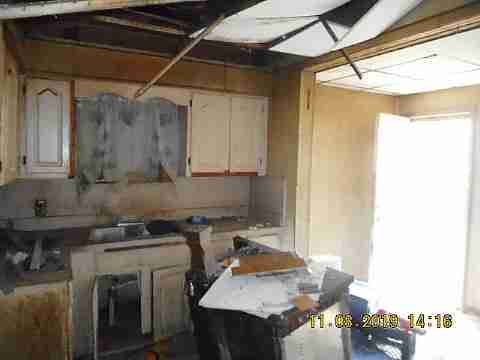 2251 Highland (12)_m.jpg